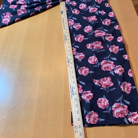 SOLD  of Gypsies floral romper /  jumpsuit - Picture 4 of 7